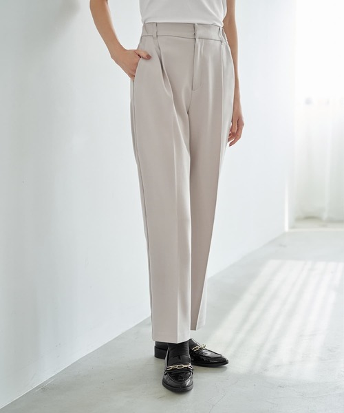 STYLE DELI(スタイルデリ)の「ストレッチツイルBASICタックパンツ(スラックス・レディース・ブラック/アイボリー/グレイッシュベージュ/バーガンディー・X-SMALL/SMALL/MEDIUM)」の17枚目の写真