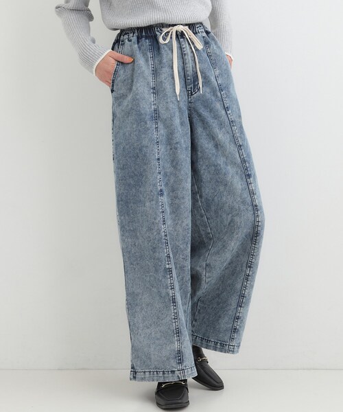 SHOO・LA・RUE(シューラルー)の「【S-LL】抜け感あるスタイルに ケミカルデニム イージーワイドパンツ(デニムパンツ・レディース・ネイビー/ブラック・01/02/03/04)」の2枚目の写真