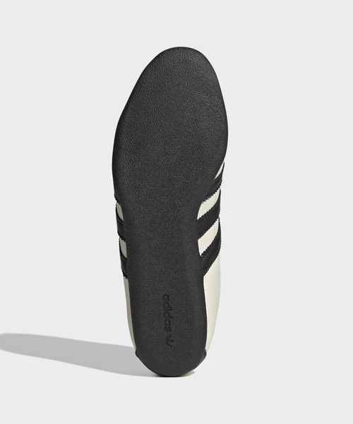 adidas(アディダス)の「adidas/アディダス TOKYO W Tトゥー スリーストライプス ロープロシューズ 秋 秋服 2026年秋冬(スニーカー・レディース・ホワイト/ブラック・23/23.5/24/24.5/25)」の5枚目の写真