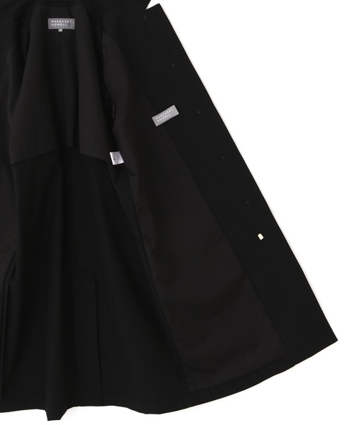 MARGARET HOWELL（マーガレットハウエル）の「WOOL POPLIN COAT（ステンカラーコート・レディース・ブラック・2/1）」の7枚目の写真