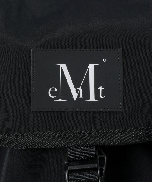 MUCENT(ムセント)の「フレン2ポケットナイロンビッグバックパック(成人男女共用)(バックパック/リュック・レディース・ブラック・FREE)」の4枚目の写真