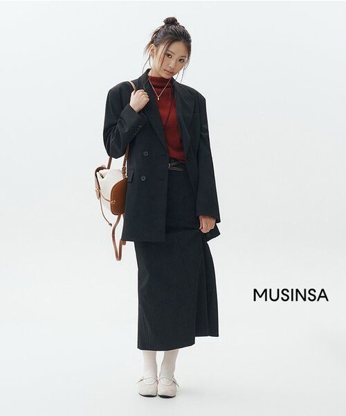 MUSINSA STANDARD WOMAN（ムシンサスタンダードウーマン）の「ウィメンズピンストライプストレートマキシスカート[ブラック]（スカート・レディース・その他・SMALL/MEDIUM/LARGE/X-SMALL）」の10枚目の写真