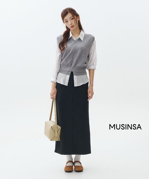 MUSINSA STANDARD WOMAN（ムシンサスタンダードウーマン）の「ウィメンズピンストライプストレートマキシスカート[ブラック]（スカート・レディース・その他・SMALL/MEDIUM/LARGE/X-SMALL）」の11枚目の写真