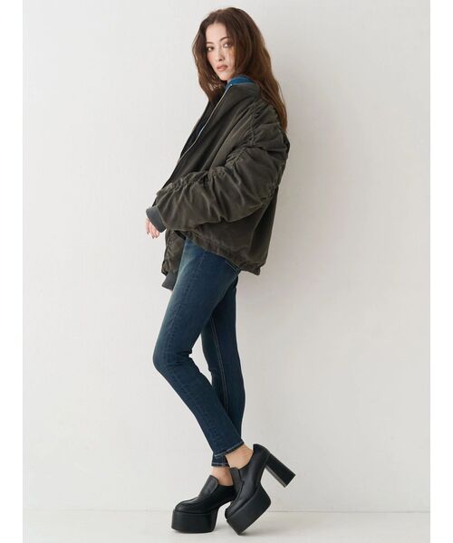 EVRIS（エヴリス）の「ワイドベルトハイウエストスキニーデニムパンツ（デニムパンツ・レディース・インディゴブルー/ブラック・X-SMALL/MEDIUM/SMALL）」の13枚目の写真