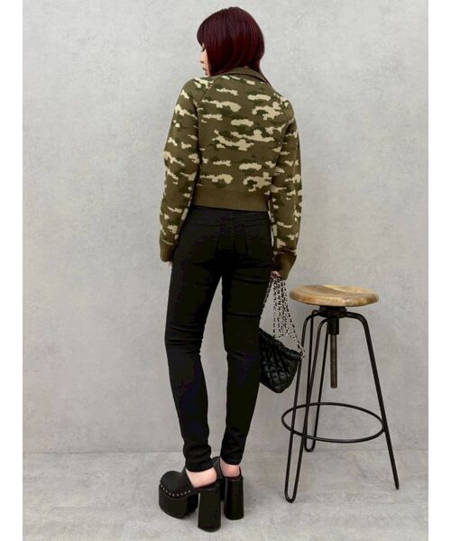 EVRIS（エヴリス）の「ワイドベルトハイウエストスキニーデニムパンツ（デニムパンツ・レディース・インディゴブルー/ブラック・X-SMALL/MEDIUM/SMALL）」の18枚目の写真