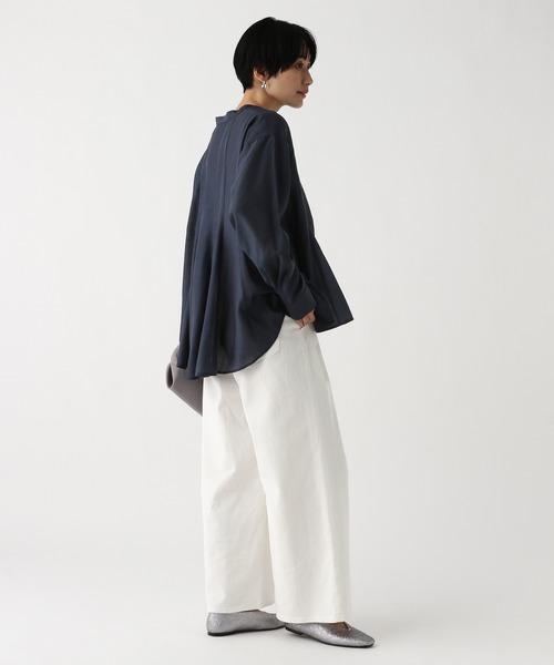 Elura(エルーラ)の「セミシアタックブラウス/654105(シャツ/ブラウス・レディース・ライトブルー/ネイビー/ホワイト・FREE)」の16枚目の写真