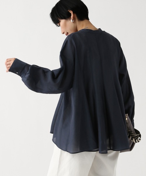 Elura(エルーラ)の「セミシアタックブラウス/654105(シャツ/ブラウス・レディース・ライトブルー/ネイビー/ホワイト・FREE)」の13枚目の写真