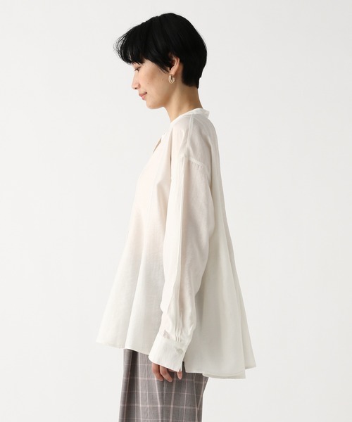 Elura(エルーラ)の「セミシアタックブラウス/654105(シャツ/ブラウス・レディース・ライトブルー/ネイビー/ホワイト・FREE)」の18枚目の写真