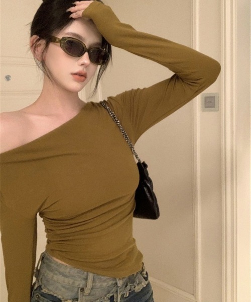 Ritzy(リッツィー)の「シンプル オフショルダー長袖Tシャツ(Tシャツ/カットソー・レディース・グレー/ブラック/イエロー・M)」の20枚目の写真