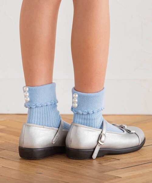 BeBe(ベベ)の「パールモチーフ折り返しソックス(ソックス/靴下・キッズ・イエロー/ブルー・19.0cm/24.0cm/21.0cm/17.0cm)」の1枚目の写真