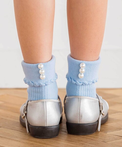BeBe(ベベ)の「パールモチーフ折り返しソックス(ソックス/靴下・キッズ・イエロー/ブルー・19.0cm/24.0cm/21.0cm/17.0cm)」の3枚目の写真