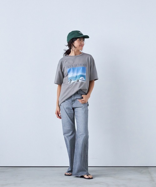 YANUK(ヤヌーク)の「フレア"CLAIRE"(デニムパンツ・レディース・ライトグレー・27inch/26inch/25inch/24inch/23inch/22inch)」の2枚目の写真