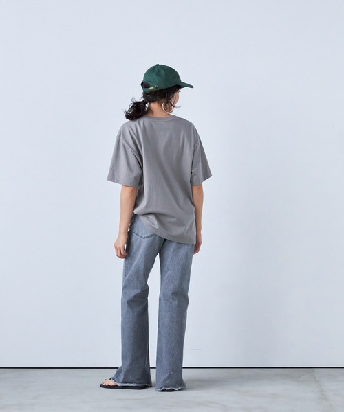YANUK(ヤヌーク)の「フレア"CLAIRE"(デニムパンツ・レディース・ライトグレー・27inch/26inch/25inch/24inch/23inch/22inch)」の4枚目の写真