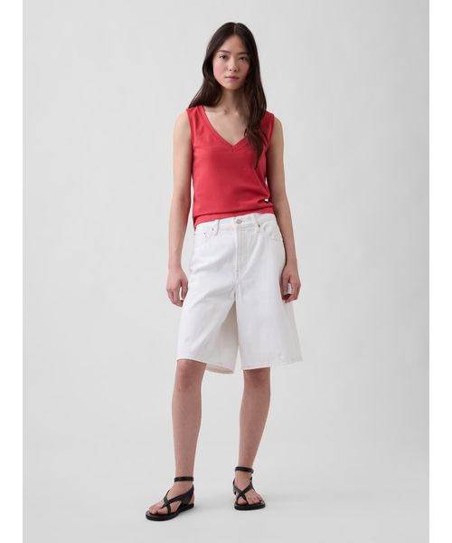 GAP（ギャップ）の「ヘビーウェイト Vネック クロップド シェルタンクトップ（タンクトップ・レディース・ブラック/レッド/ブラウン/ホワイト・XXS/XL/L/M/S/XS）」の5枚目の写真