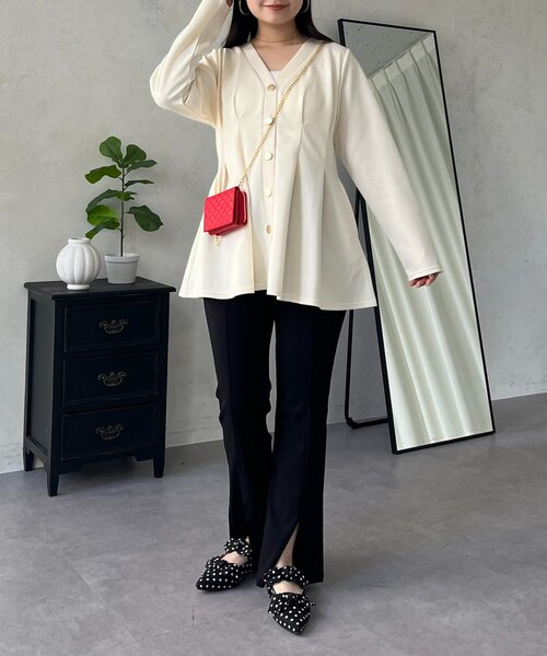 prose verse（プロズヴェール）の「ウエストタックカットカーディガン（カーディガン/ボレロ・レディース・ブラック/アイボリー・LARGE/MEDIUM）」の5枚目の写真