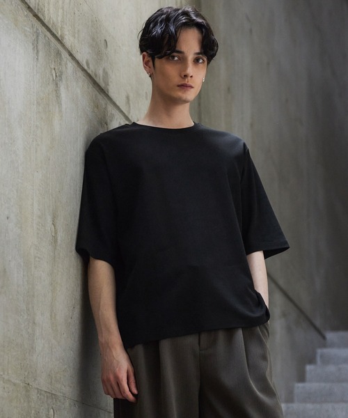 CLEL(クレイル)の「【CLEL】Giza Cotton Basic Short Sleeve T-Shirt / ギザコットン ベーシック半袖Tシャツ(Tシャツ/カットソー・メンズ・チャコールグレー/ホワイト/グレイッシュベージュ/ブラック/グレー・L/M/S/XS)」の19枚目の写真