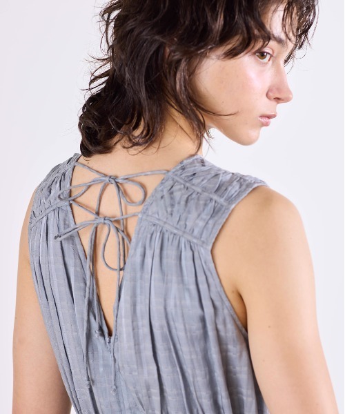 Marilyn Moon(マリリンムーン)の「sheer check 2way gathered dress(ワンピース・レディース・ネイビー/グレー/オフホワイト・FREE)」の5枚目の写真