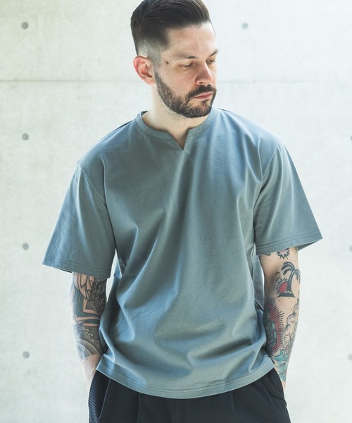 MR.OLIVE(ミスターオリーブ)の「COOL TOUCH COTTON / KEY NECK T-SHIRT / M262106(Tシャツ/カットソー・メンズ・オフホワイト/ブルー/ブラック・MEDIUM/LARGE)」の5枚目の写真