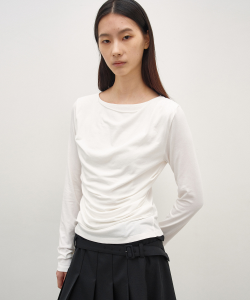 INSILENCE WOMEN(インサイレンスウーマン)の「ドレープボートネックロングスリーブホワイト(Tシャツ/カットソー・レディース・その他・MEDIUM/SMALL)」の1枚目の写真