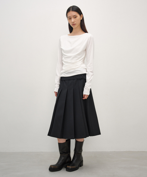 INSILENCE WOMEN(インサイレンスウーマン)の「ドレープボートネックロングスリーブホワイト(Tシャツ/カットソー・レディース・その他・MEDIUM/SMALL)」の3枚目の写真