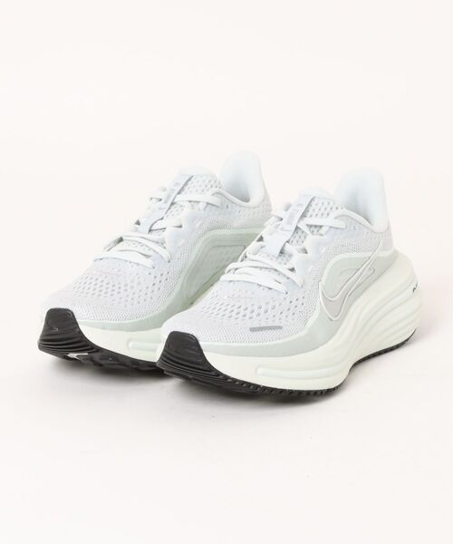 NIKE(ナイキ)の「NIKE ナイキ W AIR WINFLO 12 ウィメンズ エア ウィンフロ 12 WHV9273 104OFFWHT/M SIL(スニーカー・レディース・ホワイト・26.0cm/25.5cm/25.0cm/24.5cm/24.0cm/23.5cm/23.0cm/22.5cm/22.0cm)」の1枚目の写真