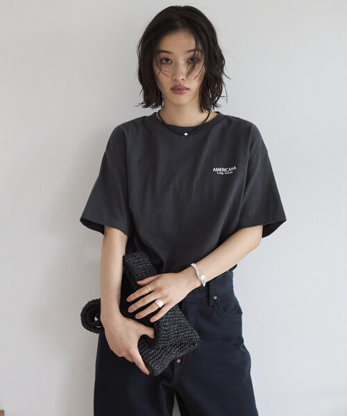 AMERICANA（アメリカーナ）の「Americana/アメリカーナ 別注 丸胴 ラフィー天竺 ロゴプリントTEE / リラックスフィット バックプリント半袖Tシャツ（Tシャツ/カットソー・レディース・オフホワイト/チャコールグレー/ネイビー/ブラウン・ONE SIZE）」の21枚目の写真