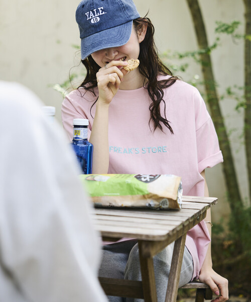 FREAK'S STORE(フリークスストア)の「限定展開 リラックスフィット 刺繍ロゴ クルーネック Tシャツ(Tシャツ/カットソー・メンズ・ホワイト/ネイビー/ブラック/ピンク・LARGE/SMALL/MEDIUM)」の14枚目の写真