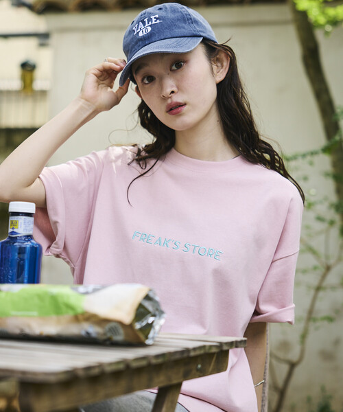 FREAK'S STORE(フリークスストア)の「限定展開 リラックスフィット 刺繍ロゴ クルーネック Tシャツ(Tシャツ/カットソー・メンズ・ホワイト/ネイビー/ブラック/ピンク・LARGE/SMALL/MEDIUM)」の16枚目の写真