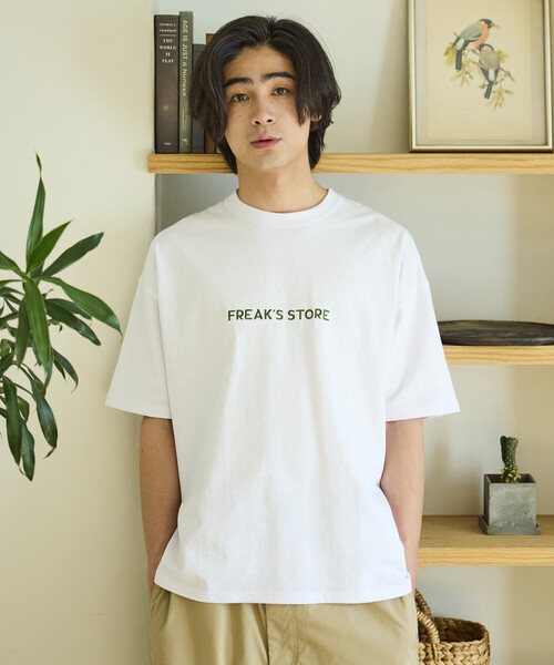 FREAK'S STORE(フリークスストア)の「限定展開 リラックスフィット 刺繍ロゴ クルーネック Tシャツ(Tシャツ/カットソー・メンズ・ホワイト/ネイビー/ブラック/ピンク・LARGE/SMALL/MEDIUM)」の10枚目の写真