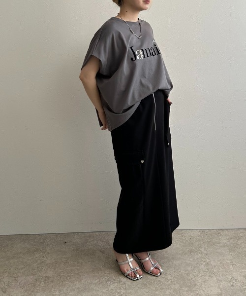 LHELBIE(レルビエ)の「パール+ロゴボックスTシャツ(Tシャツ/カットソー・レディース・ネイビー/オフホワイト/チャコールグレー・M)」の10枚目の写真