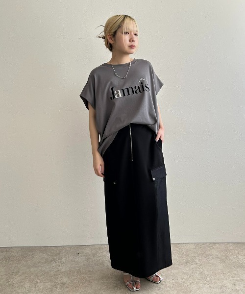 LHELBIE(レルビエ)の「パール+ロゴボックスTシャツ(Tシャツ/カットソー・レディース・ネイビー/オフホワイト/チャコールグレー・M)」の20枚目の写真