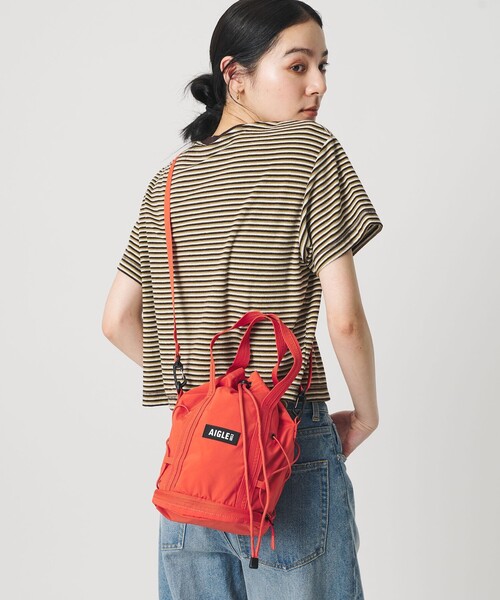 AIGLE(エーグル)の「<AIGLE>コンパクト 2WAY ドロストバッグ(ショルダーバッグ・レディース・ナチュラル/オレンジ・FREE)」の4枚目の写真