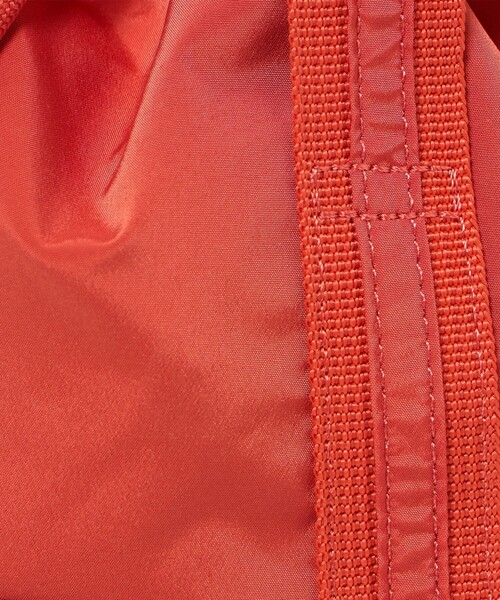 AIGLE(エーグル)の「<AIGLE>コンパクト 2WAY ドロストバッグ(ショルダーバッグ・レディース・ナチュラル/オレンジ・FREE)」の18枚目の写真