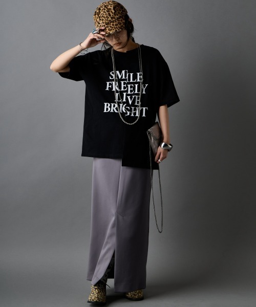 GEVS.(ジェイヴィス)の「綿100%アシンメトリープリントTシャツ<大きいサイズ有>GEVS.(Tシャツ/カットソー・レディース・ブラック/オフホワイト・LL/3L/4L/5L/M/L)」の9枚目の写真