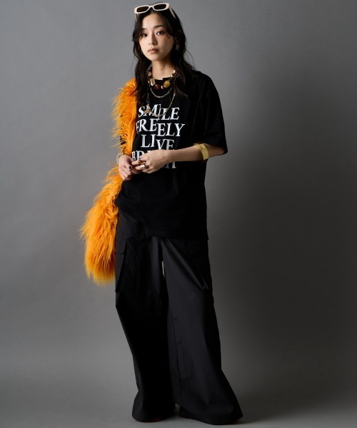 GEVS.(ジェイヴィス)の「綿100%アシンメトリープリントTシャツ<大きいサイズ有>GEVS.(Tシャツ/カットソー・レディース・ブラック/オフホワイト・LL/3L/4L/5L/M/L)」の11枚目の写真