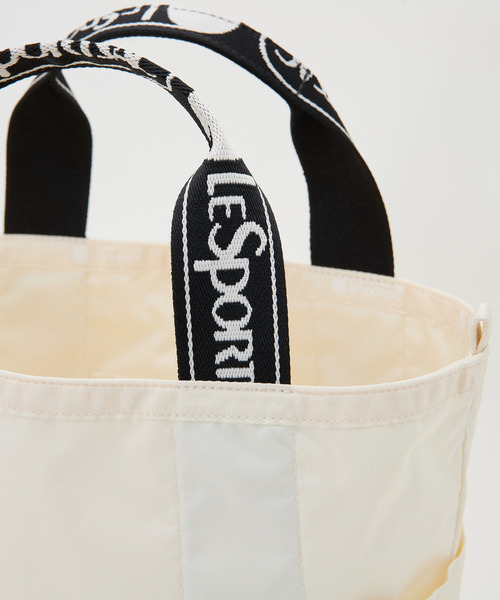 martinique(マルティニーク)の「《別注》【LeSportsac/レスポートサック】SM REVERSIBLE PKT TOTE(Solid)(トートバッグ・レディース・アイボリー・FREE)」の4枚目の写真