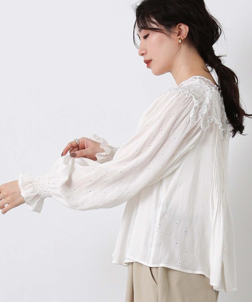 Gready Brilliant(グレディブリリアン)の「ドット刺繍キャンディブラウス(シャツ/ブラウス・レディース・オフホワイト/ブラック・38)」の8枚目の写真