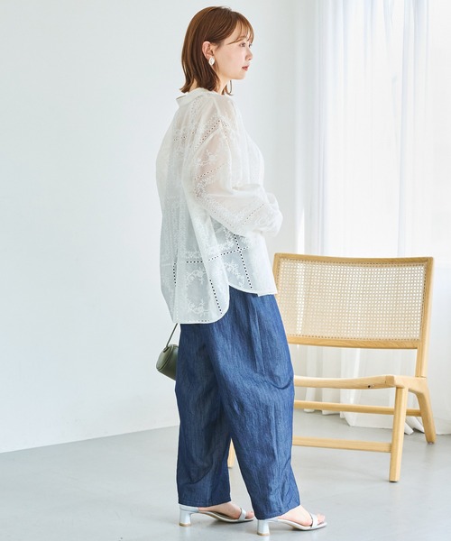 LAVEANGE(ラビアンジェ)の「ライトデニムライクカーブパンツ(デニムパンツ・レディース・ベージュ/ネイビー/ブラック・M/LL/3L/4L/5L)」の21枚目の写真