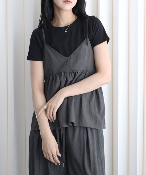 YENNA(イェンナ)の「フレアキャミビスチェ/ペプラムキャミ(キャミソール・レディース・ブラック/ブラウン/グレイッシュベージュ・FREE)」の5枚目の写真