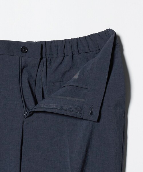 UNITED ARROWS(ユナイテッドアローズ)の「ポリエステル T&T ノープリーツ パンツ UA COZY ウォッシャブル ヨコストレッチ(スラックス・メンズ・ネイビー/ベージュ・XXXL/L/M/XXL/XL/S)」の14枚目の写真