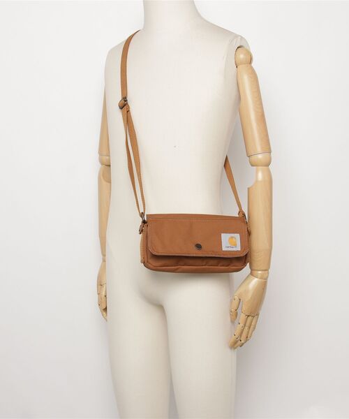 Carhartt(カーハート)の「【UT207】【Carhartt/カーハート】CROSS BODY HORIZONTAL BAG(ボディバッグ/ウエストポーチ・メンズ・ブラック/ブラウン・FREE)」の11枚目の写真
