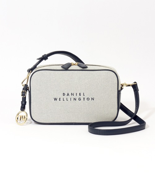 Daniel Wellington（ダニエルウェリントン）の「【Daniel Wellington】ゴールドチャーム付 ミニショルダーバッグ / きれいめ レザー調　DW02900005（ショルダーバッグ・レディース・ブラック/グリーン/ホワイト/ネイビー/ベージュ・FREE）」の5枚目の写真