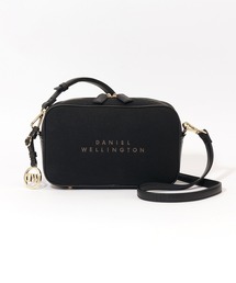【Daniel Wellington】ゴールドチャーム付 ミニショルダーバッグ / きれいめ レザー調　DW02900005