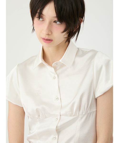LILY BROWN(リリーブラウン)の「サテンパフスリーブシャツ(シャツ/ブラウス・レディース・チャコールグレー/アイボリー/ライトブルー・F)」の7枚目の写真