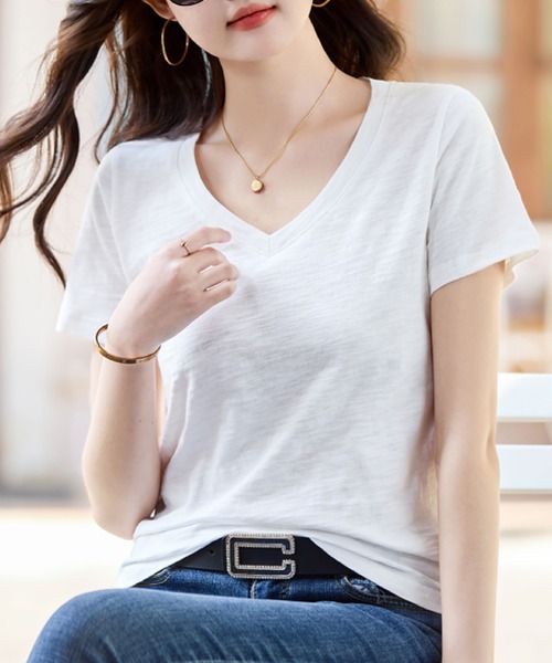 2ly2（トゥーリートゥー）の「VネックTシャツ 半袖 無地 ベーシック ゆったり 薄手（Tシャツ/カットソー・レディース・ピンク/ホワイト/ベージュ/ブラック・FREE）」の8枚目の写真