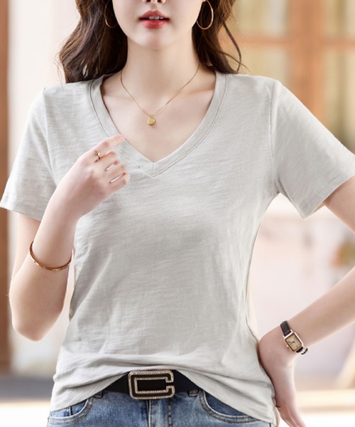 2ly2（トゥーリートゥー）の「VネックTシャツ 半袖 無地 ベーシック ゆったり 薄手（Tシャツ/カットソー・レディース・ピンク/ホワイト/ベージュ/ブラック・FREE）」の15枚目の写真