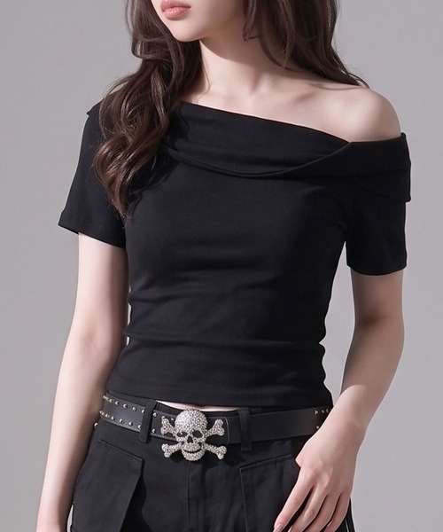 Diable baiser(ディアブルベーゼ)の「オフショルカットソー半袖トップス(Tシャツ/カットソー・レディース・ホワイト/ブラック/グレー・FREE)」の2枚目の写真