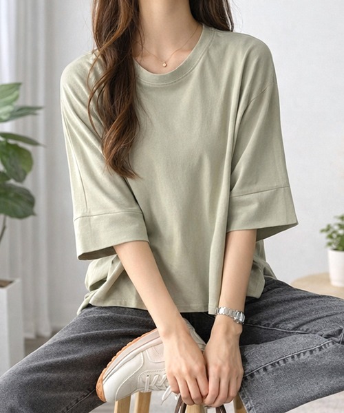 Amulet(アミュレット)の「ゆるっと着てサマになるラフな抜け感◎ワイドシルエットTシャツ(Tシャツ/カットソー・レディース・ブルー/ブラック/ホワイト/グリーン・FREE)」の4枚目の写真