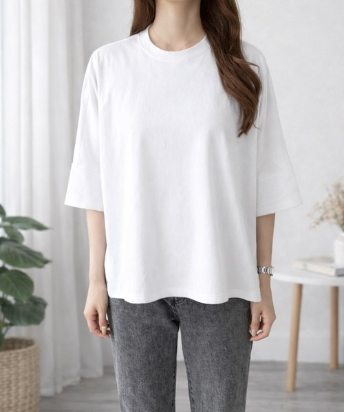 Amulet(アミュレット)の「ゆるっと着てサマになるラフな抜け感◎ワイドシルエットTシャツ(Tシャツ/カットソー・レディース・ブルー/ブラック/ホワイト/グリーン・FREE)」の13枚目の写真