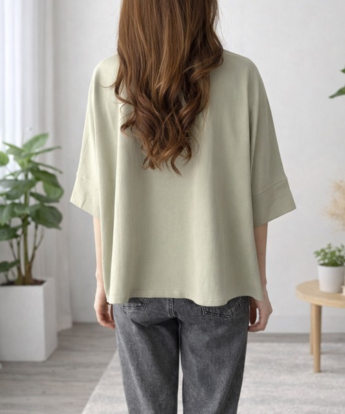Amulet(アミュレット)の「ゆるっと着てサマになるラフな抜け感◎ワイドシルエットTシャツ(Tシャツ/カットソー・レディース・ブルー/ブラック/ホワイト/グリーン・FREE)」の18枚目の写真